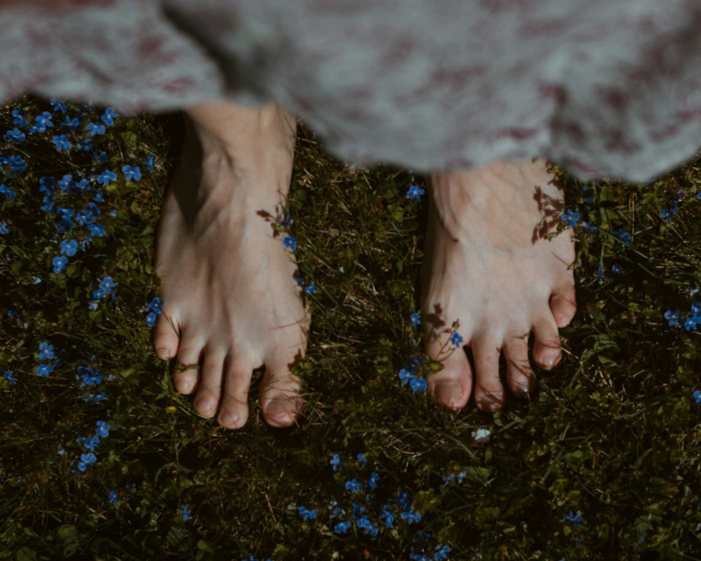 Natural grounding — barefoot on grass